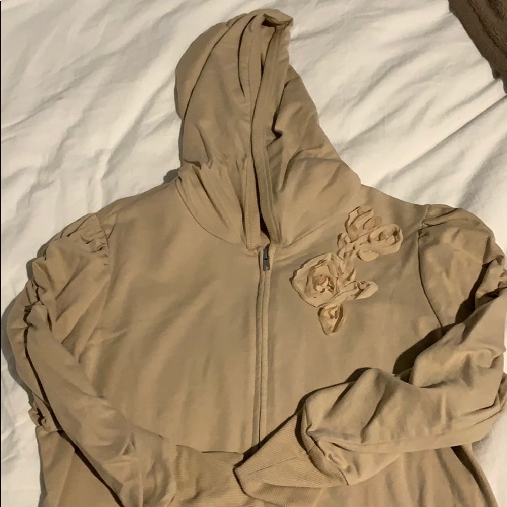 Hoodie with flower accents